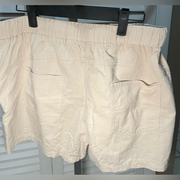 Women's Khaki Shorts With Drawstring, size medium - Picture 4 of 4